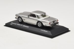 Maserati 5000 GT Allemano Zilver Minichamps 1:43 437123324 Metaal — afbeelding 3 van 4