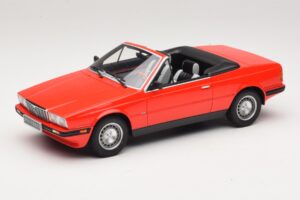 Maserati Biturbo Spyder Rood Minichamps 1:18 107123530 Hars
