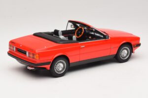 Maserati Biturbo Spyder Rood Minichamps 1:18 107123530 Hars — afbeelding 2 van 6