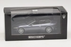 Maserati GranCabrio Grijs Metallic Minichamps 1:43 400123931 Metaal — afbeelding 4 van 4