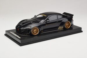 Maserati GranTurismo Liberty Walk Zwart met Gouden Velgen AB Models 1:18 MAS-LB08-C Hars