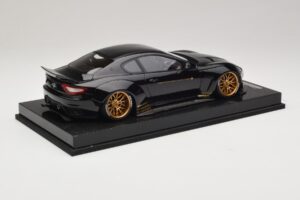 Maserati GranTurismo Liberty Walk Zwart met Gouden Velgen AB Models 1:18 MAS-LB08-C Hars — afbeelding 2 van 7