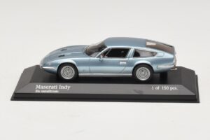 Maserati Indy Blue Metallic Minichamps 1:43 437123122 Metaal