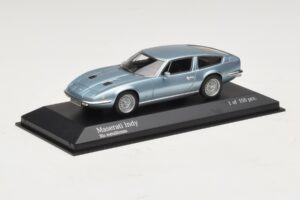 Maserati Indy Blue Metallic Minichamps 1:43 437123122 Metaal — afbeelding 2 van 4