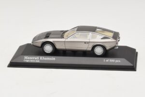 Maserati Khamsin Grey Metallic Minichamps 1:43 437123220 Metaal