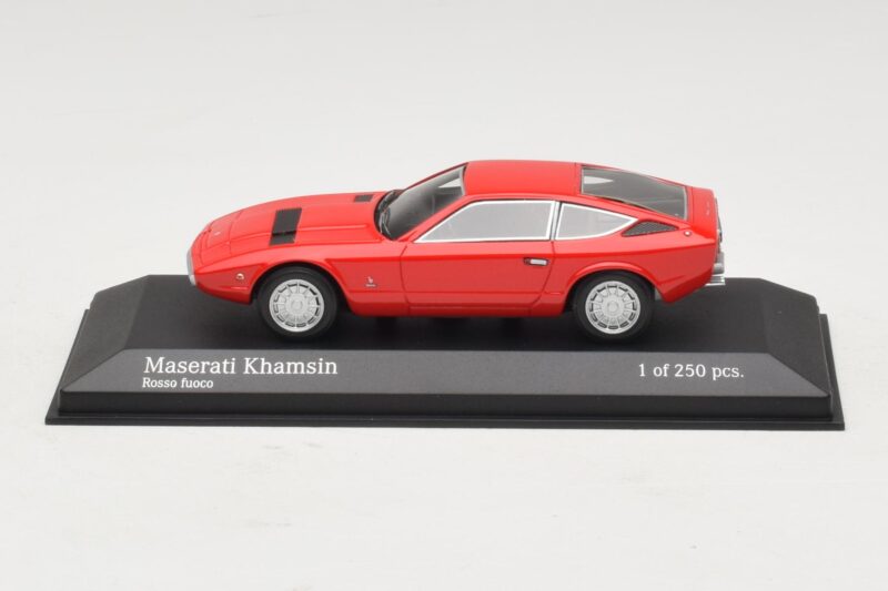 Maserati Khamsin Rood Minichamps 1:43 Maserati Khamsin Rood Minichamps 1:43 437123224 Metaal