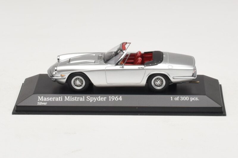 Maserati Mistral Spyder Zilver Minichamps 1:43 437123431 Metaal
