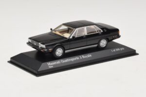 Maserati Quattroporte III Royale Zwart Minichamps 1:43 437123501 Metaal — afbeelding 2 van 4