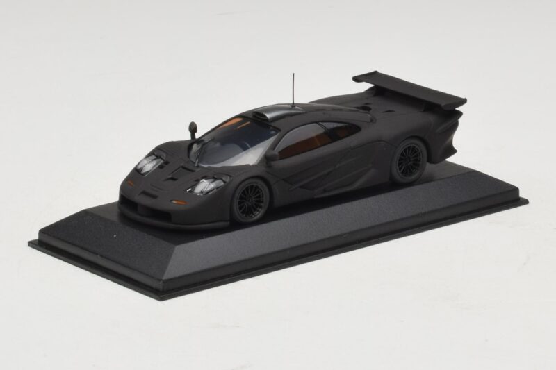 McLaren F1 GTR Longtail Zwart Mat 1997 Minichamps 1:43 McLaren F1 GTR Longtail Zwart Mat 1997 Minichamps 1:43 MCLAREN010 Metaal