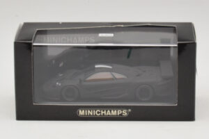 McLaren F1 GTR Longtail Zwart Mat 1997 Minichamps 1:43 MCLAREN010 Metaal — afbeelding 4 van 4