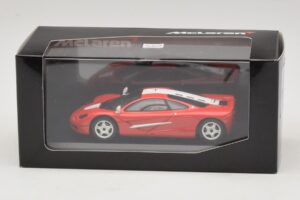 McLaren F1 Rood Met Witte Strepen Minichamps 1:43 MCLAREN005 Metaal — afbeelding 4 van 4