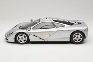 McLaren F1 Zilver Minichamps 1:12 530133123 Metaal — afbeelding 4 van 8