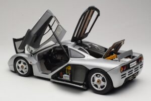 McLaren F1 Zilver Minichamps 1:12 530133123 Metaal — afbeelding 5 van 8