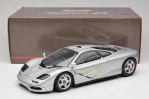 McLaren F1 Zilver Minichamps 1:12 530133123 Metaal — afbeelding 8 van 8