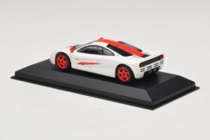 McLaren F1 Wit Met Rode Strepen Minichamps 1:43 MCLAREN003 Metaal — afbeelding 2 van 4