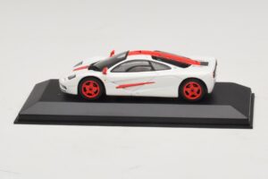 McLaren F1 Wit Met Rode Strepen Minichamps 1:43 MCLAREN003 Metaal — afbeelding 4 van 4
