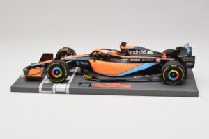 McLaren MCL36 #3 D. Ricciardo Bahrain GP 2022 Minichamps 1:18 537221803 Metaal — afbeelding 4 van 7