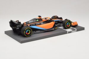 McLaren MCL36 #3 D. Ricciardo Bahrain GP 2022 Minichamps 1:18 537221803 Metaal — afbeelding 6 van 7