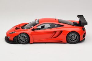 McLaren MP4-12C GT3 Rood 2013 Minichamps 1:18 151121392 Metaal — afbeelding 3 van 6