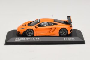 McLaren MP4-12C GT3 Street Oranje Minichamps 1:43 437121399 Metaal