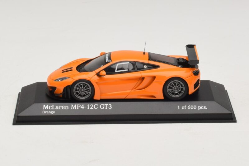 McLaren MP4-12C GT3 Street Oranje Minichamps 1:43 437121399 Metaal