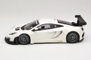 McLaren MP4-12C GT3 Wit 2013 Minichamps 1:18 151121394 Metaal — afbeelding 3 van 6