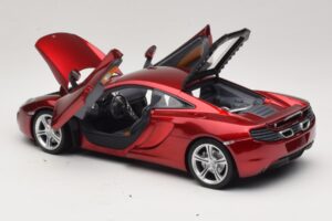 McLaren MP4-12C Rood Metallic Minichamps 1:18 110133022 Metaal — afbeelding 5 van 8