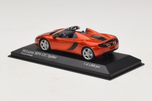 McLaren MP4-12C Spider Oranje Metallic Minichamps 1:43 530133030 Metaal — afbeelding 3 van 4