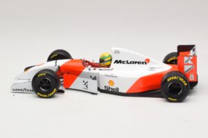 McLaren MP4/8 Ford #8 A. Senna Winner European GP 1993 Minichamps 1:18 540931818 Metaal — afbeelding 4 van 7