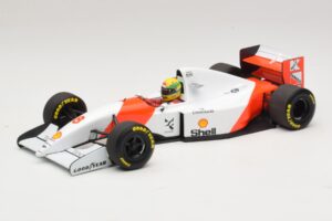 McLaren MP4/8 Ford #8 A. Senna Winner Japanese GP 1993 Minichamps 1:18 540931878 Metaal