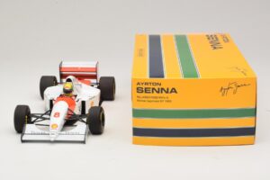 McLaren MP4/8 Ford #8 A. Senna Winner Japanese GP 1993 Minichamps 1:18 540931878 Metaal — afbeelding 3 van 7