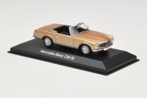 Mercedes 230 SL W113 Goud Metallic Maxichamps 1:43 940032230 Metaal — afbeelding 3 van 4