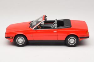 Mercedes 300 Cabriolet Donkerrood Minichamps 1:43 437032131 Metaal — afbeelding 3 van 6