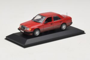 Mercedes 300D W124 Turbo Rood Minichamps 1:43 3210 Metaal — afbeelding 2 van 4