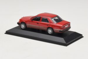 Mercedes 300D W124 Turbo Rood Minichamps 1:43 3210 Metaal — afbeelding 3 van 4