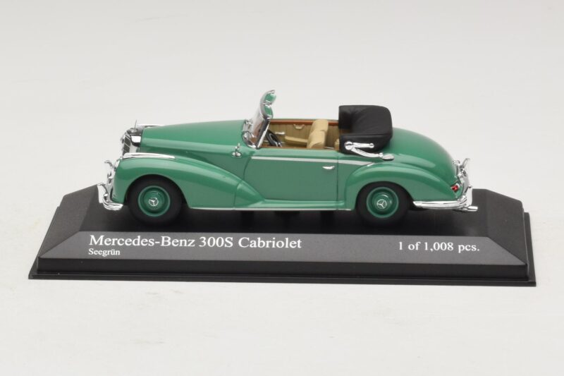 Mercedes 300S Cabriolet Groen Minichamps 1:43 Mercedes 300S Cabriolet Groen Minichamps 1:43 430032335 Metaal