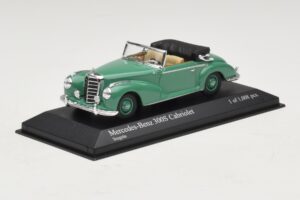 Mercedes 300S Cabriolet Groen Minichamps 1:43 430032335 Metaal — afbeelding 2 van 5