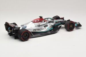 Mercedes AMG Petronas W13 E Performance #63 G. Russell Spanish GP 2022 Minichamps 1:18 110220063 Metaal — afbeelding 2 van 7