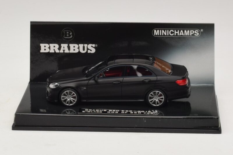 Mercedes Brabus 850 E63 W212 Matzwart Minichamps 1:43 437034101 Metaal