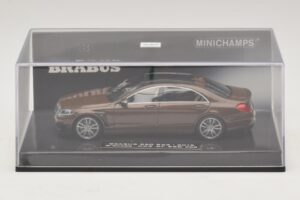 Mercedes Brabus 850 S63 W222 Bruin Metallic Minichamps 1:43 437034202 Metaal — afbeelding 4 van 5