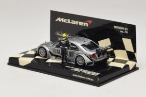 Mercedes C203 DTM Team McLaren Mercedes MP4-98T Mika & Erja Hakkinen Lapland 17 April 2000 Minichamps 1:43 530984378-P1 Metaa — afbeelding 3 van 4