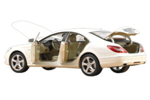 Mercedes CLS C218 Coupé Brilliant White Metallic Norev 1:18 183943 Metaal — afbeelding 2 van 3