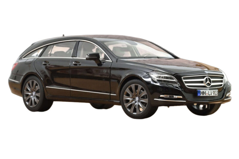 Mercedes CLS Shooting Brake X218 Obsidian Black Metallic Norev 1:18 Mercedes CLS Shooting Brake X218 Obsidian Black Metallic Norev 1:18 183944 Metaal