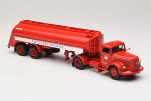 Mercedes LS315 Tanksattelzug Esso Minichamps 1:43 499034770 Metaal — afbeelding 4 van 6