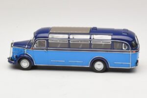 Mercedes O 3500 Bus Lichtblauw Donkerblauw Minichamps 1:43 439360011 Metaal — afbeelding 3 van 6