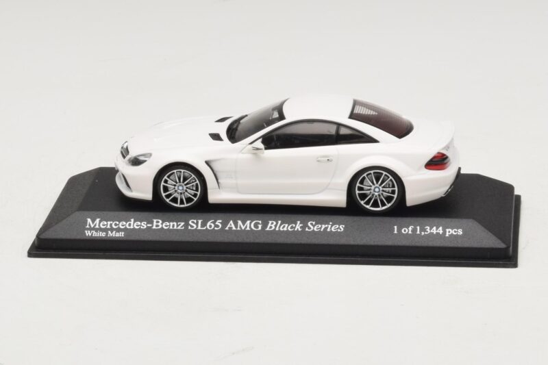 Mercedes SL65 AMG R230 Black Series Mat Wit Minichamps 1:43 400038222 Metaal