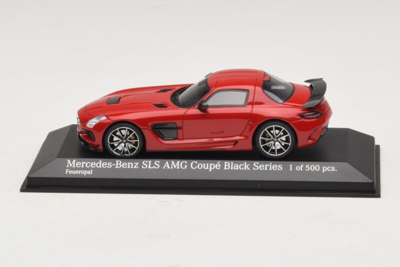 Mercedes SLS AMG C197 Black Series Rood Minichamps 1:43 Mercedes SLS AMG C197 Black Series Rood Minichamps 1:43 437033021 Metaal