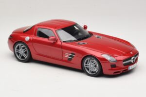 Mercedes SLS AMG C197 Rood Metallic Minichamps 1:18 100039020 Metaal — afbeelding 6 van 8
