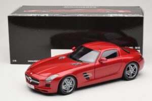 Mercedes SLS AMG C197 Rood Metallic Minichamps 1:18 100039020 Metaal — afbeelding 8 van 8