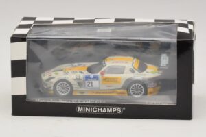 Mercedes SLS AMG GT3 #21 Rowe Racing Hartung / Heyer Nurburgring 24 Hours 2013 Minichamps 1:43 410133221 Metaal — afbeelding 4 van 4
